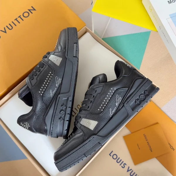 Louis Vuitton Trainer Sneaker In Black - LS235