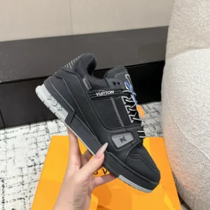 Louis Vuitton Trainer Sneaker In Black - LS241