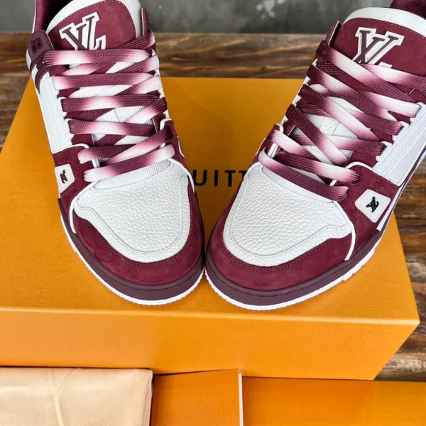 Louis Vuitton Trainer Sneaker In Bordeaux - LS239