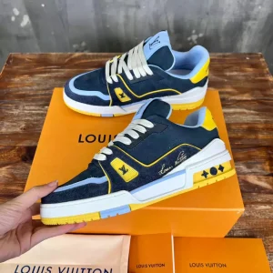 Louis Vuitton Trainer Sneaker - LS246