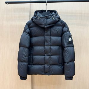 Moncler Down Jacket - MK087