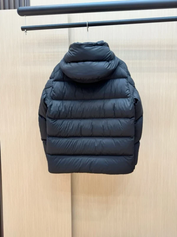 Moncler Down Jacket - MK087