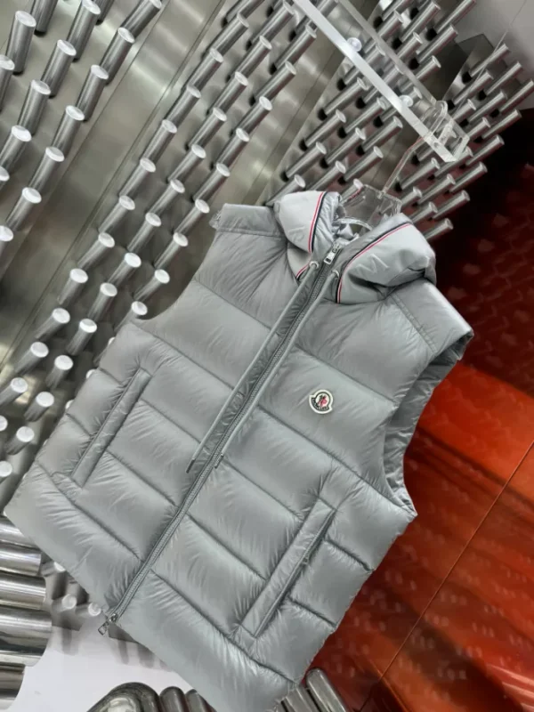 Moncler Down Vest - MK082