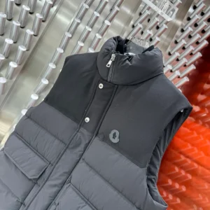 Moncler Down Vest - MK085