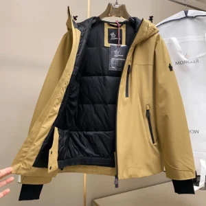 Moncler Jacket - MK072