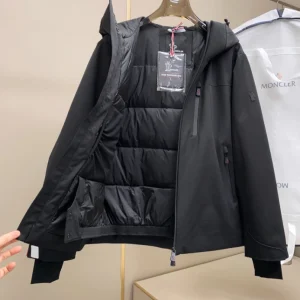 Moncler Jacket - MK073