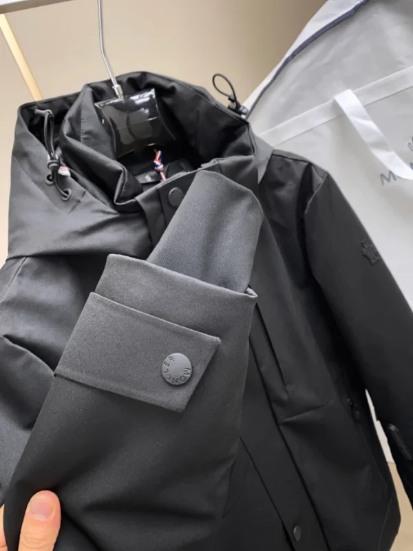 Moncler Jacket - MK073