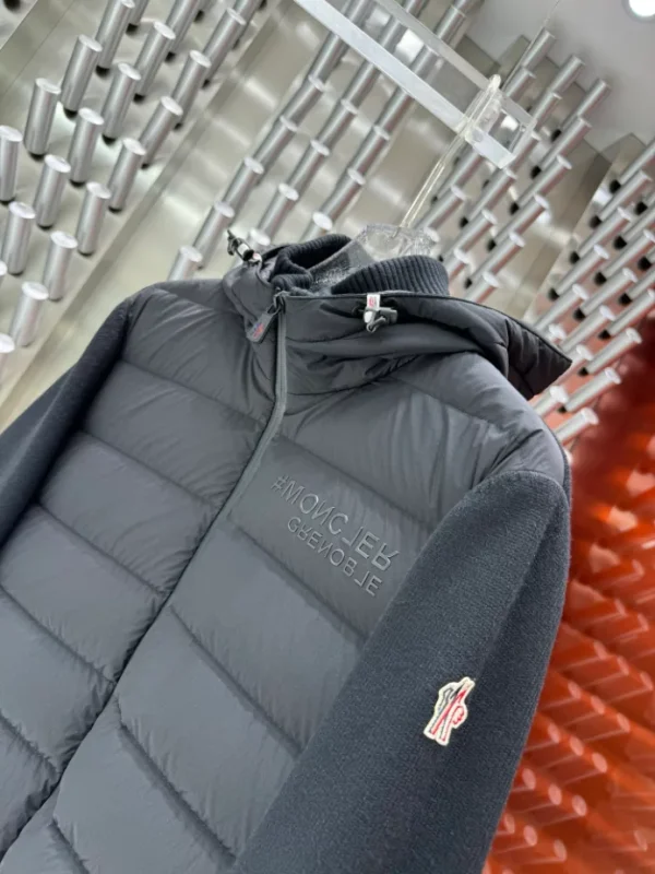 Moncler Jacket - MK079