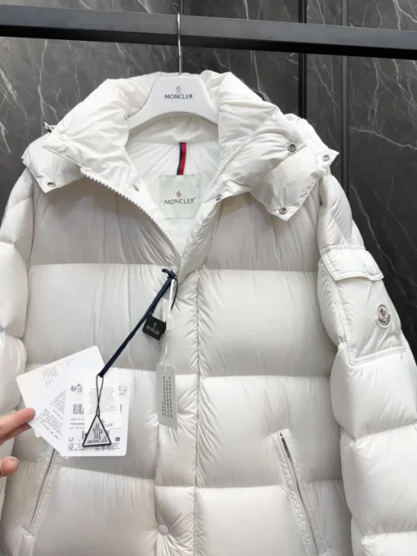 Moncler Jacket - MK080