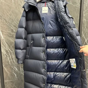 Moncler Jacket - MK081